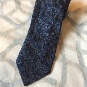 John Varvatos USA 100% silk blue paisley tie.